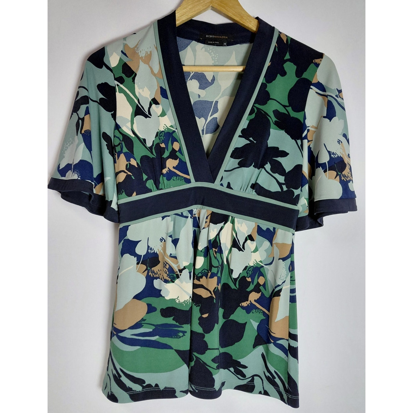 Bcbgmaxazria Floral V-Neck Top Green Short Sleeve Women Size Xs
